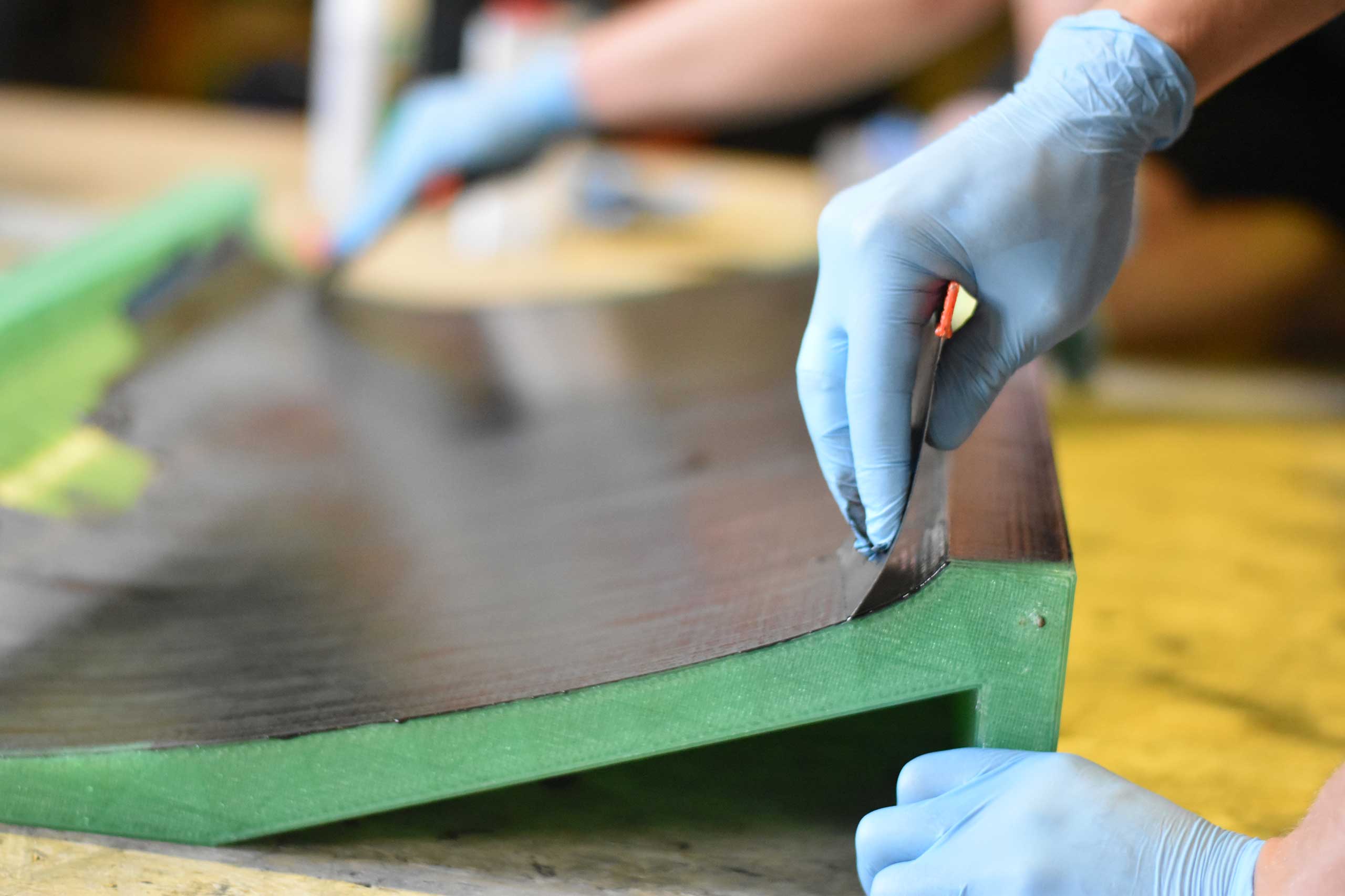 Versiegelung eines additiv gefertigten Großformat-Bauteils für den Motorsport
