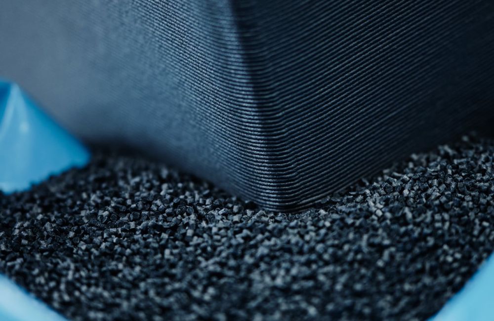 LFAM granulate with finished end product