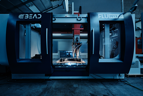 Hänssler Kunststoff und Dichtungstechnik GmbH hat im Jahr 2023 LFAM (Large Format Additive Manufacturing) eingeführt. Das hybride Fertigungsverfahren ist ein bedeutender Meilenstein in der Unternehmensentwicklung.